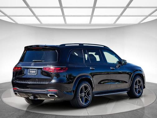 Obsidian Black 2026 Mercedes-Benz GLS 450 4MATIC