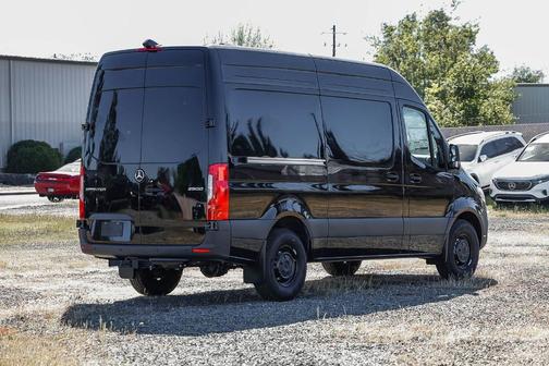 2025 Mercedes-Benz Sprinter 2500 Standard Roof
