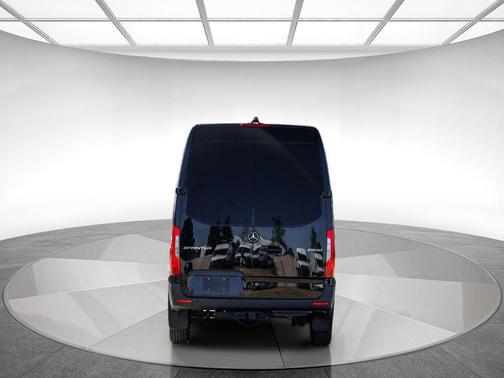 2025 Mercedes-Benz Sprinter 2500 Standard Roof