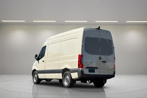 2025 Mercedes-Benz Sprinter 2500 Standard Roof
