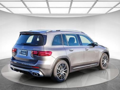 2026 Mercedes-Benz AMG GLB 35 Base