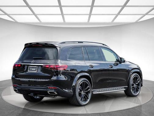 Obsidian Black 2026 Mercedes-Benz GLS 450 4MATIC
