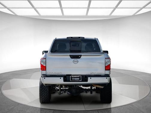 2017 Nissan Titan SV