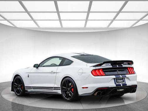 2021 Ford Shelby GT500 Base