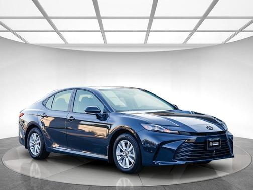 UNDERGROUND 2026 Toyota Camry LE