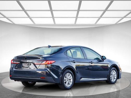UNDERGROUND 2026 Toyota Camry LE