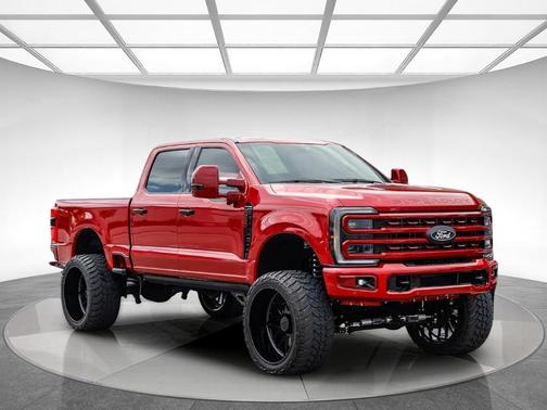 Rapid Red Metallic Tinted Clearcoat 2024 Ford F-250 Platinum
