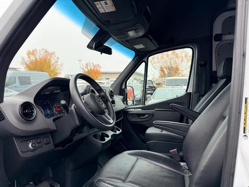 2023 Mercedes-Benz Sprinter 2500 144 WB