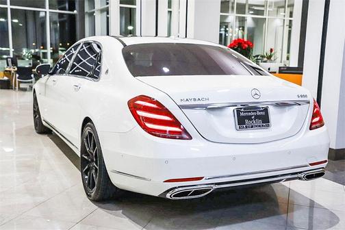 Photo 3 of 32 of 2020 Mercedes-Benz Maybach S 650 Base
