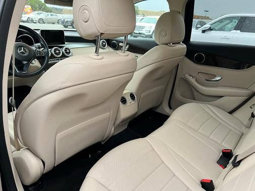 2018 Mercedes-Benz GLC 300 Base 4MATIC