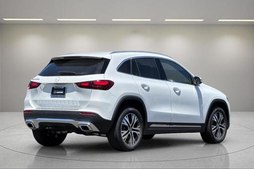 2025 Mercedes-Benz GLA 250 Base