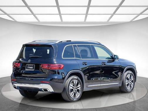 Midnight Black 2026 Mercedes-Benz GLB 250 Base