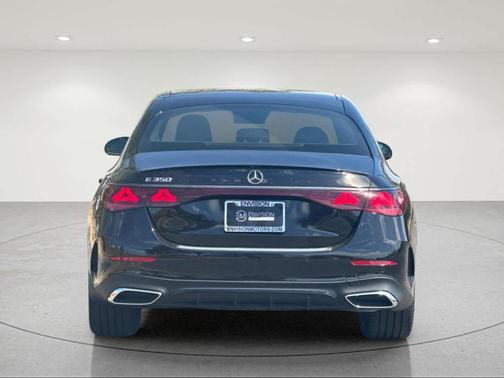 Obsidian Black Metallic 2027 Mercedes-Benz E-Class Base