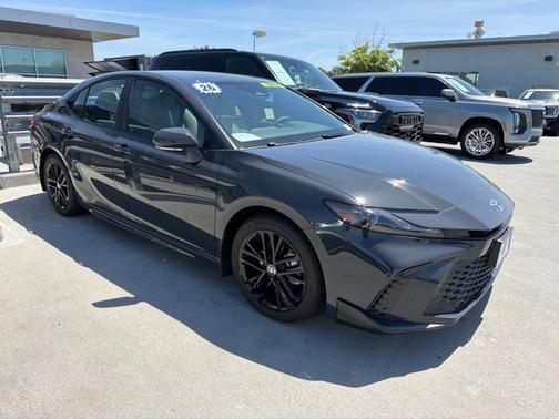 UNDERGROUND 2026 Toyota Camry SE
