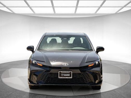 UNDERGROUND 2026 Toyota Camry SE