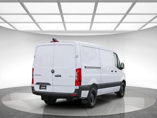 2024 Mercedes-Benz Sprinter 2500 Standard Roof