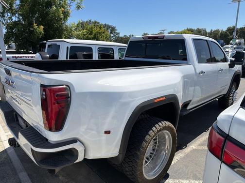 Summit White 2025 GMC Sierra 3500 Denali