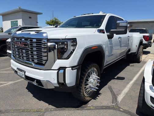Summit White 2025 GMC Sierra 3500 Denali