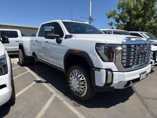 Summit White 2025 GMC Sierra 3500 Denali