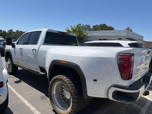 Summit White 2025 GMC Sierra 3500 Denali