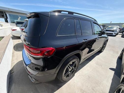 Night Black 2022 Mercedes-Benz GLB 250 Base 4MATIC