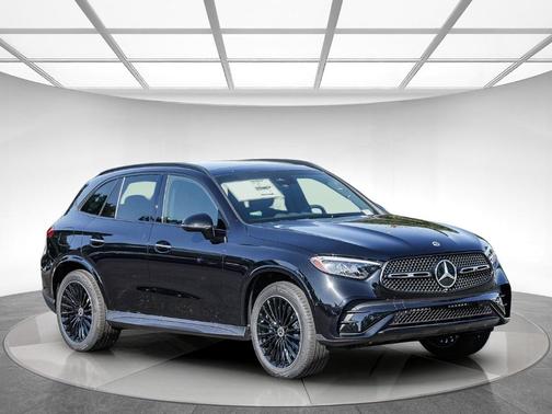 Obsidian Black 2026 Mercedes-Benz GLC 350e Base 4MATIC