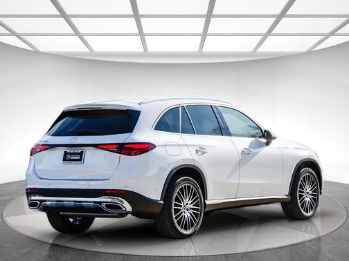 2026 Mercedes-Benz GLC 300 Base