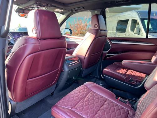 2025 Cadillac Escalade Sport