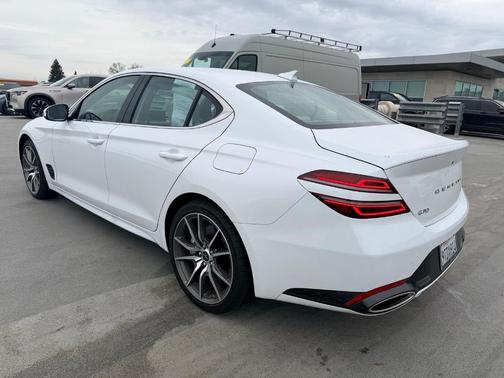 2025 Genesis G70 2.5T