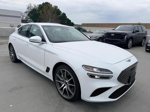 2025 Genesis G70 2.5T