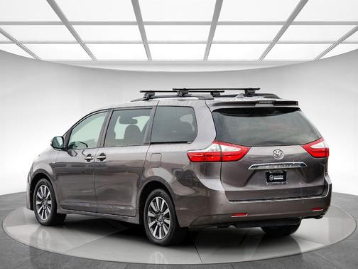 2019 Toyota Sienna Limited Premium