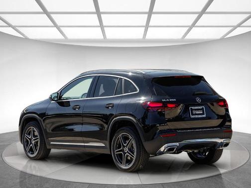 2026 Mercedes-Benz GLA 250 Base 4MATIC