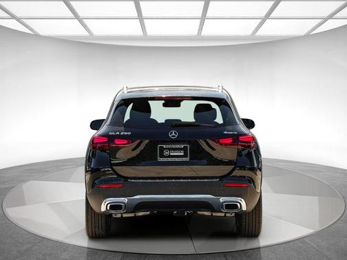 2026 Mercedes-Benz GLA 250 Base 4MATIC