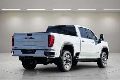 2024 GMC Sierra 2500 Denali