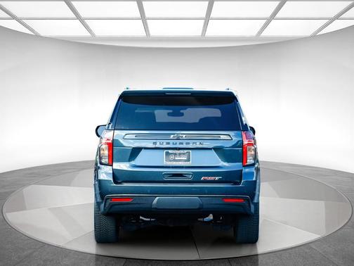 2021 Chevrolet Suburban RST