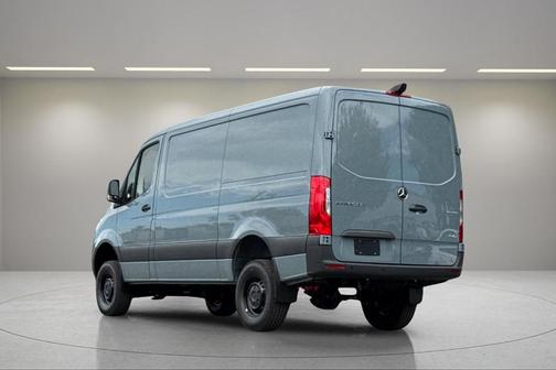 2025 Mercedes-Benz Sprinter 2500 Standard Roof