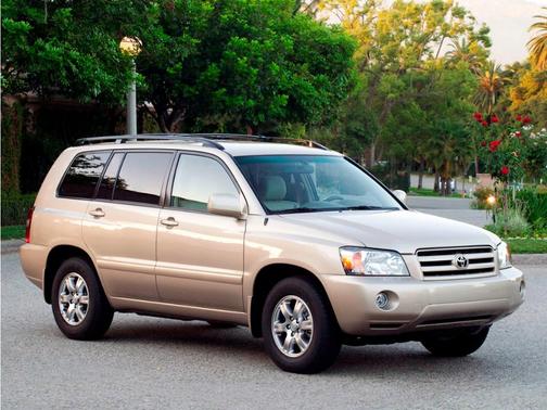 Millennium Silver Metallic 2004 Toyota Highlander