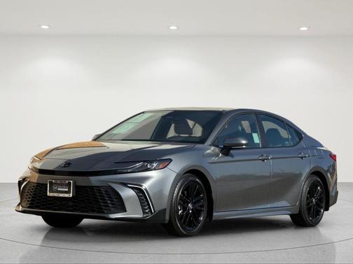 Metal 2026 Toyota Camry SE