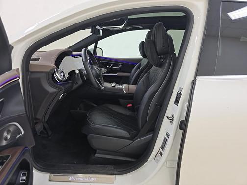 MANUFAKTUR Diamond White Metallic 2023 Mercedes-Benz EQS 580 Base 4MATIC