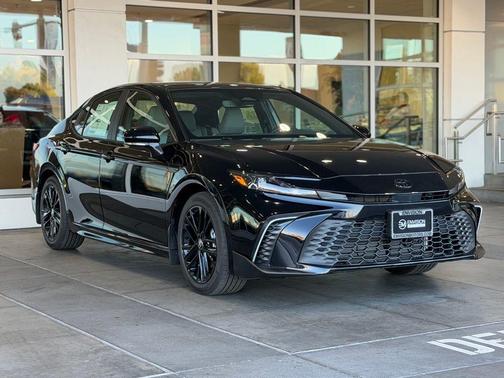 Midnight Black Metallic 2026 Toyota Camry SE