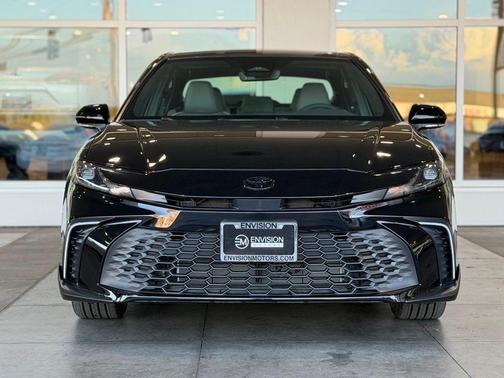 Midnight Black Metallic 2026 Toyota Camry SE