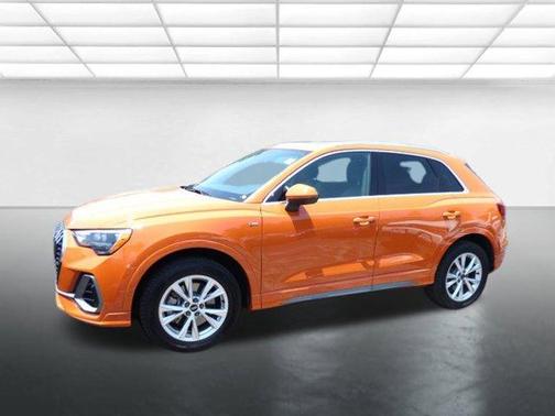 2022 Audi Q3 45 S line Premium