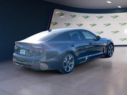 2018 Kia Stinger GT1