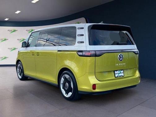 2025 Volkswagen ID. Buzz Pro S Plus