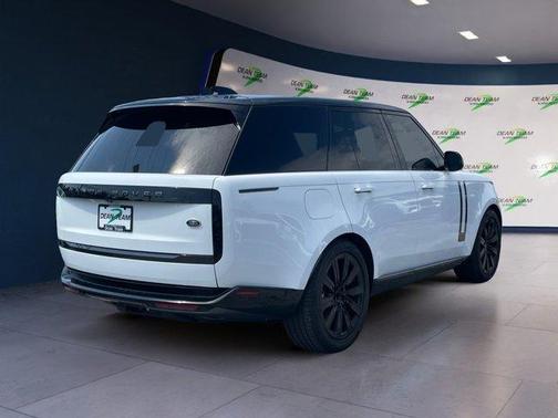 2023 Land Rover Range Rover P530 SE