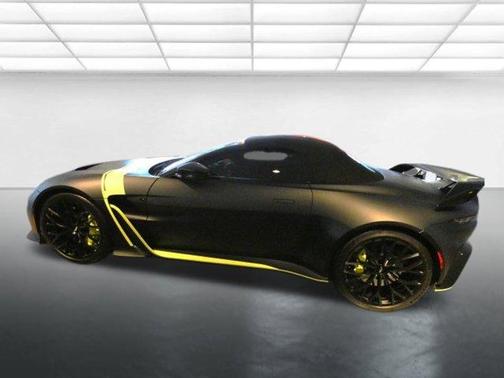2023 Aston Martin Vantage Base