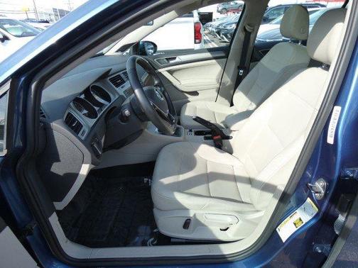 2015 Volkswagen Golf TDI SE 4-Door