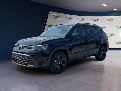 2025 Volkswagen Taos 1.5T SE Black