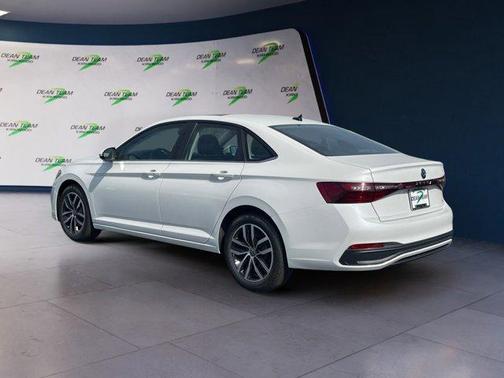 2026 Volkswagen Jetta 1.8T SE