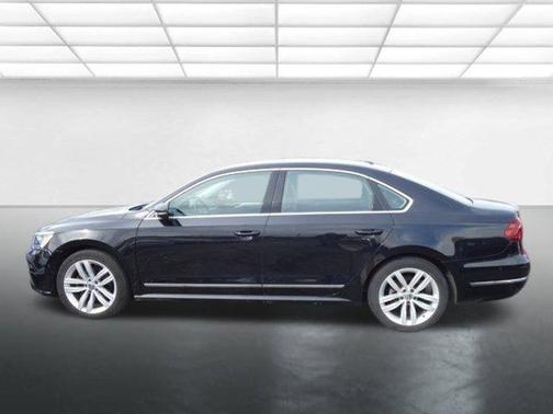 2018 Volkswagen Passat 2.0T SEL Premium